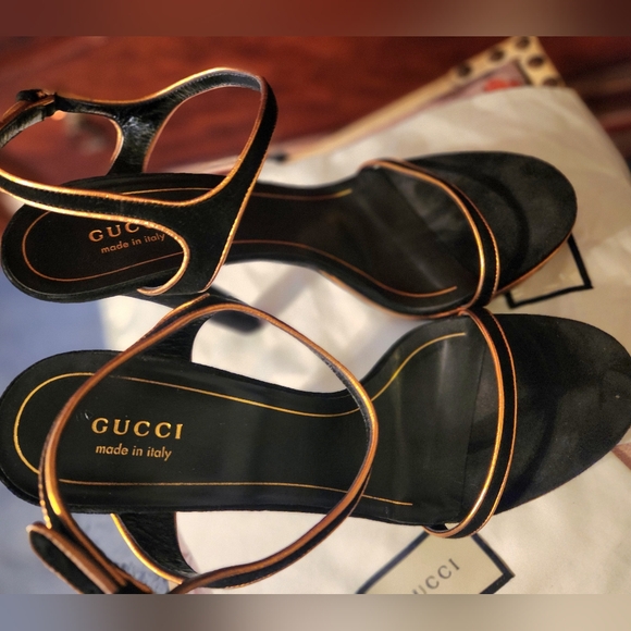 GUCCI BLACK AND GOLD TRIM STRAPPY STILETTO SANDALS 40 (10) - Picture 3 of 16